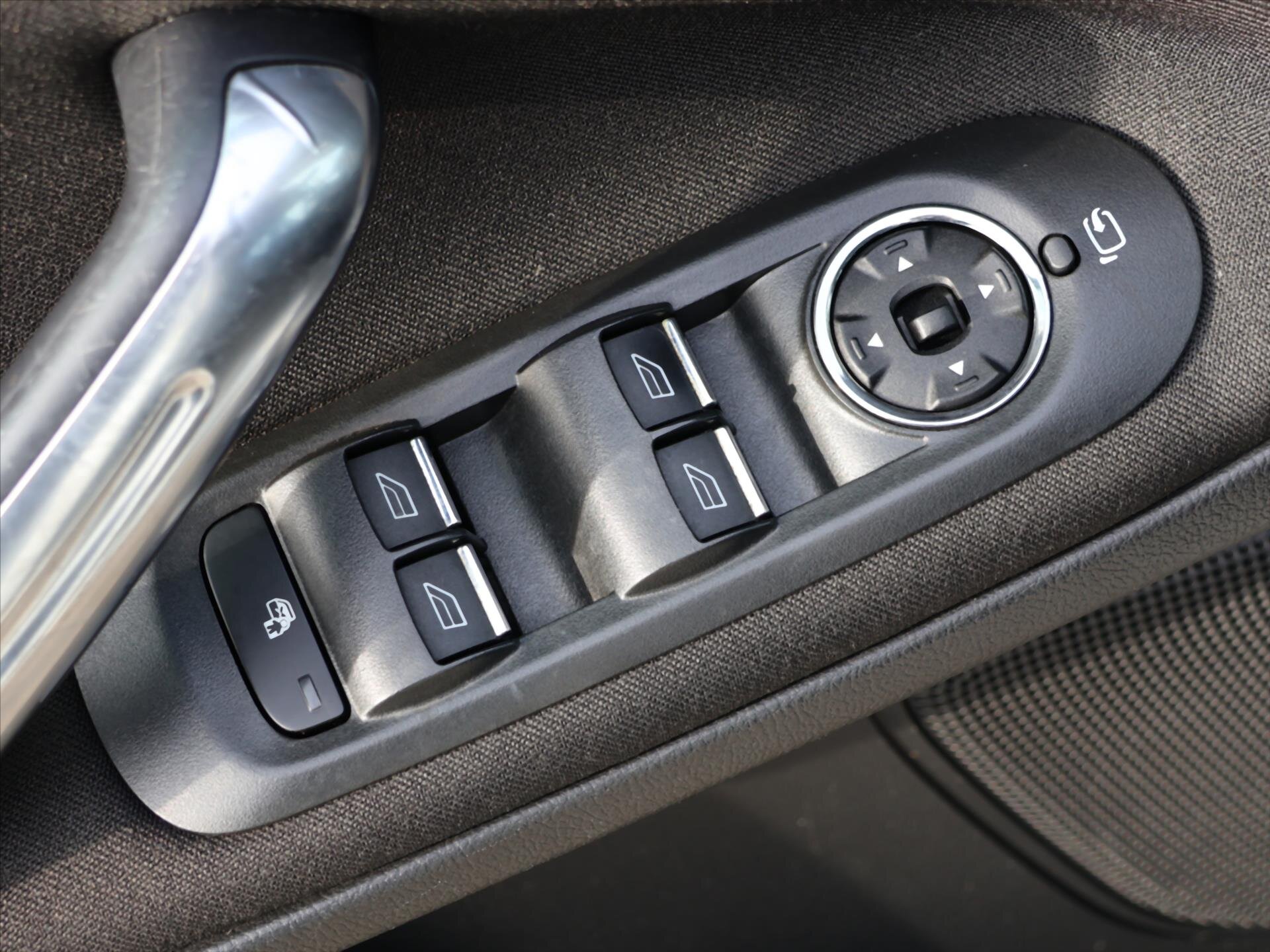 Ford S-MAX MPV 2,0 l 103 kw