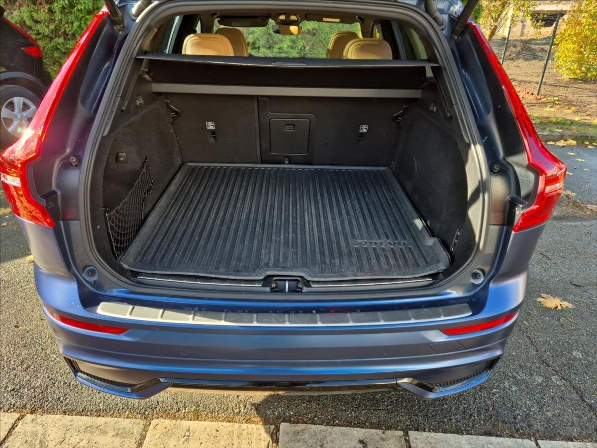 Volvo XC60 SUV / Terénní 2,0 l 184 kw