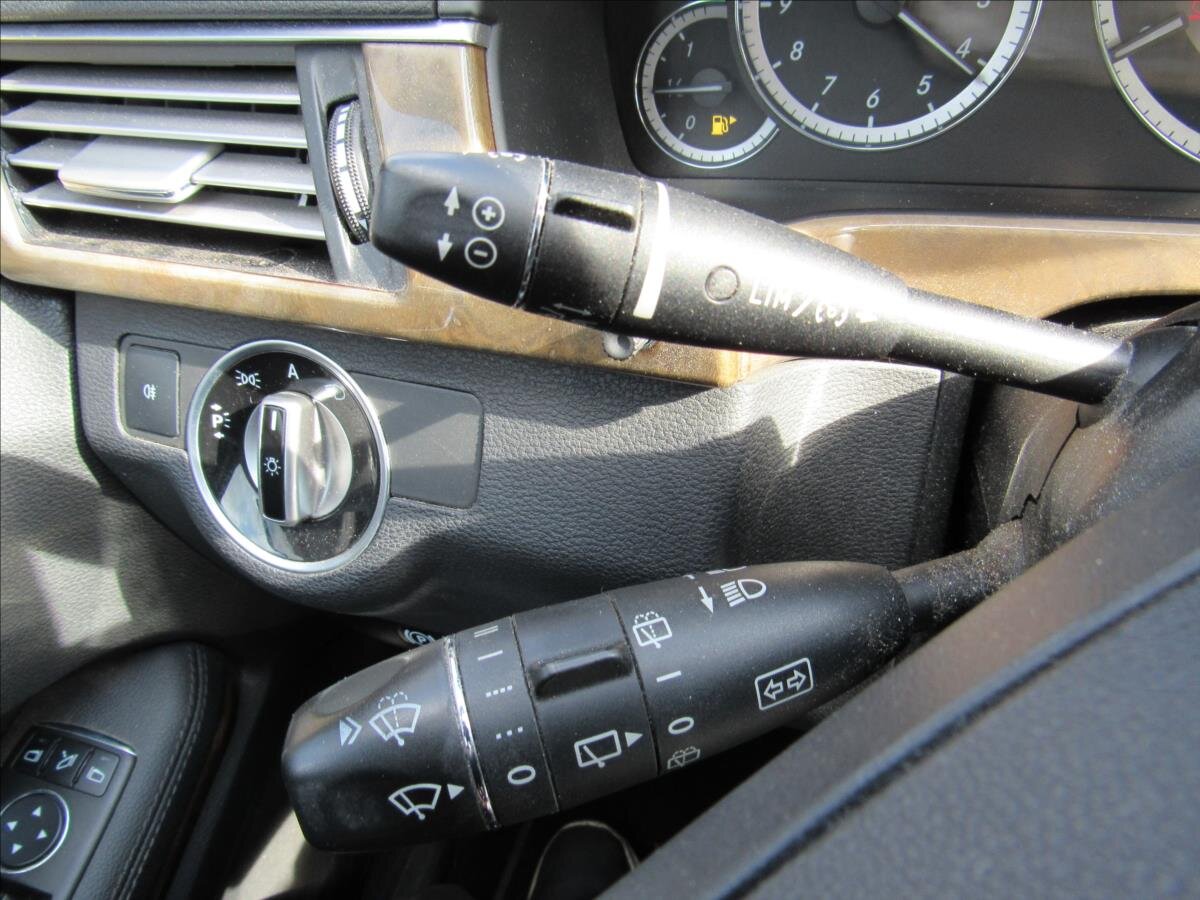 Mercedes-Benz Třídy E Kombi 1,8 l 135 kw