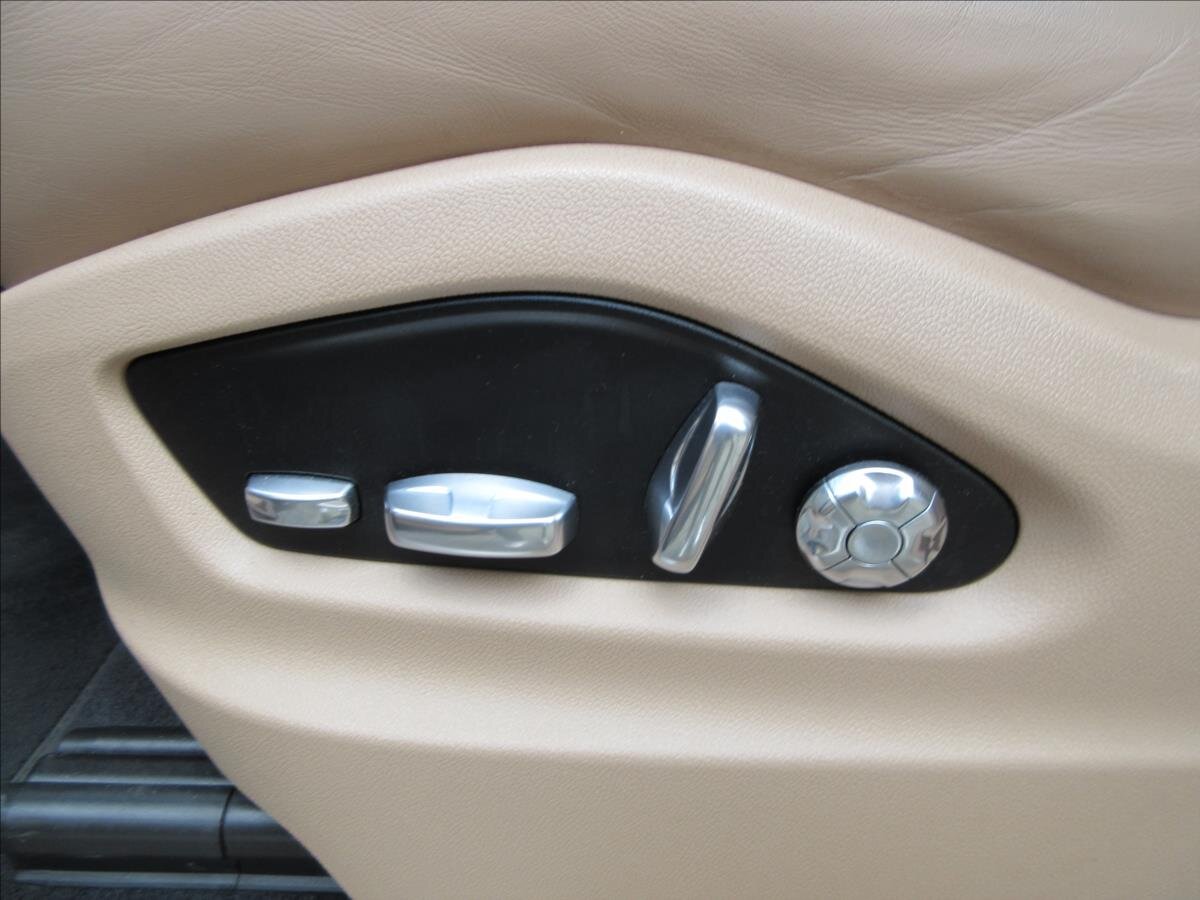 Porsche Cayenne Kombi 2,9 l 324 kw