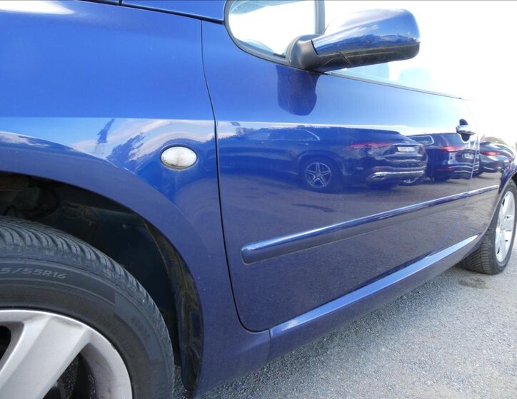 Peugeot 307 Kupé 2,0 l 100 kw