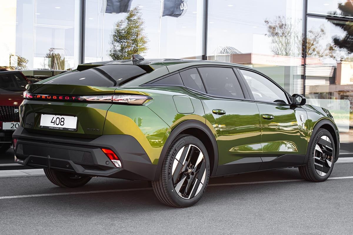 Peugeot 408 Liftback 1,6 l 132 kw