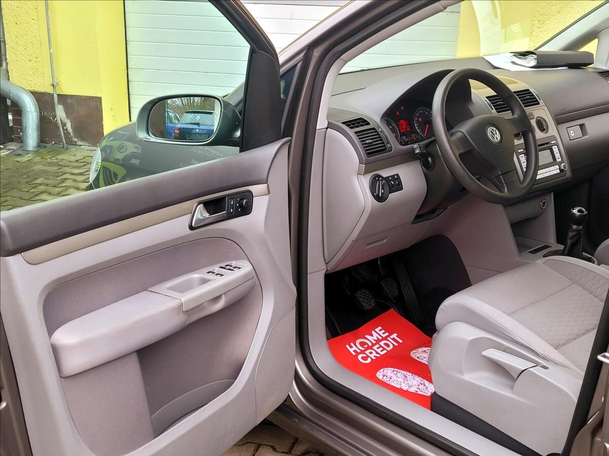 Volkswagen Touran Kombi 1,4 l 103 kw