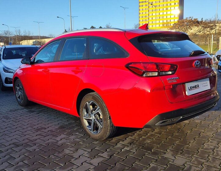 Hyundai i30 Kombi 998,0 88 kw