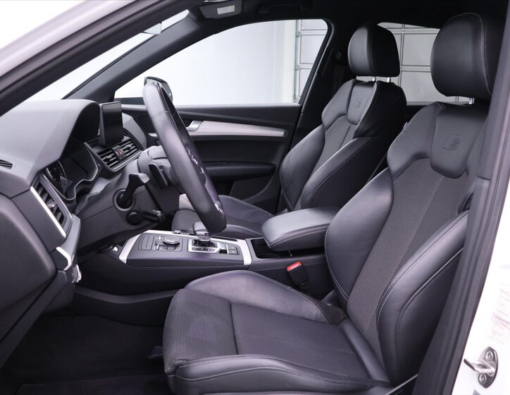 Audi Q5 SUV / Terénní 2,0 l 140 kw