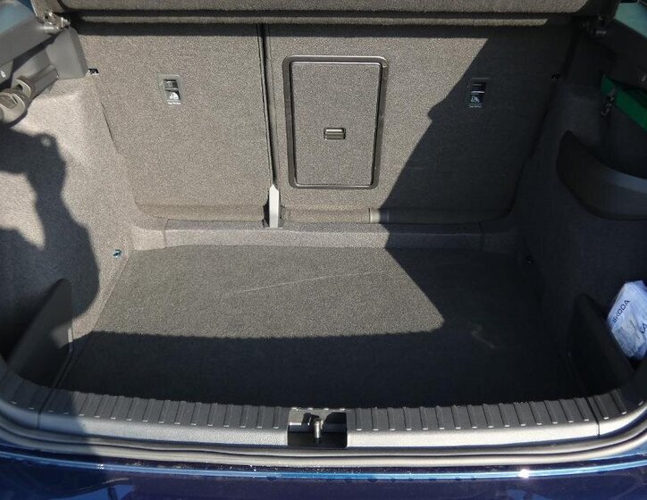 Škoda Karoq SUV / Terénní 1,5 l 110 kw