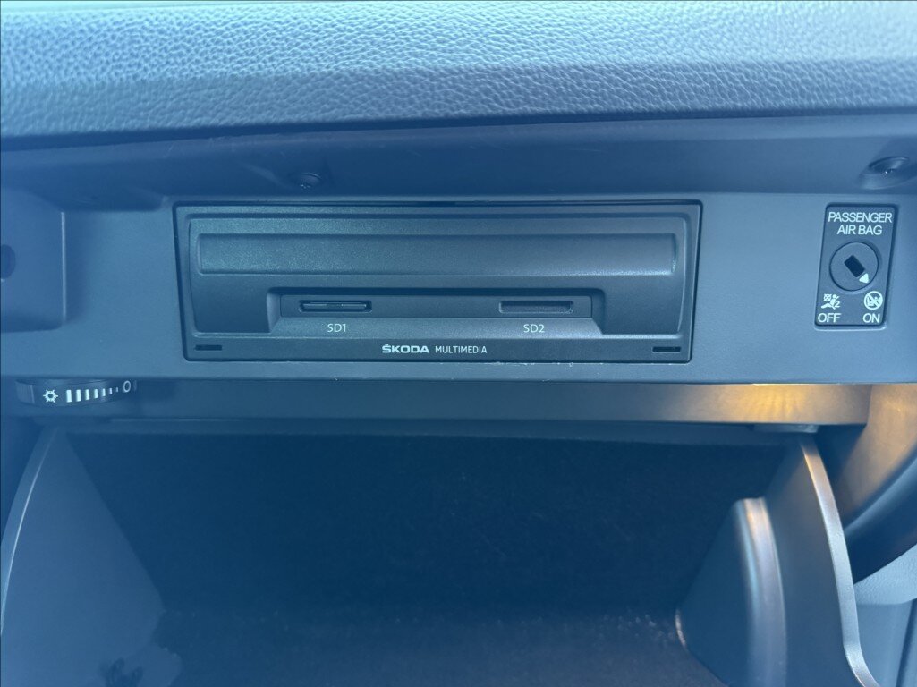 Škoda Superb Sedan / Limuzína 2,0 l 140 kw