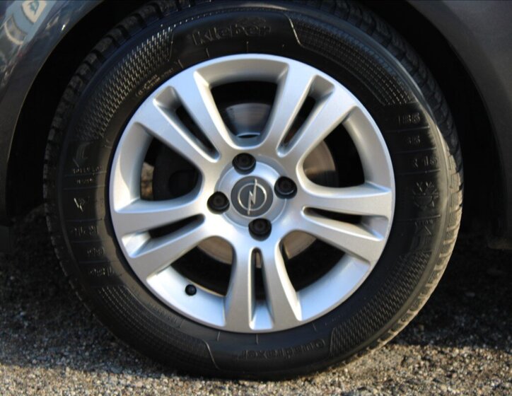 Opel Corsa 19