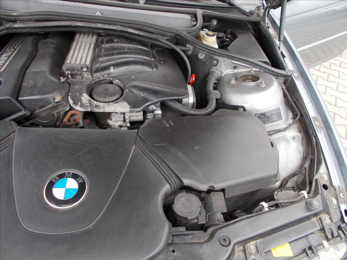 BMW Řada 3 Kabriolet 2,0 l 105 kw