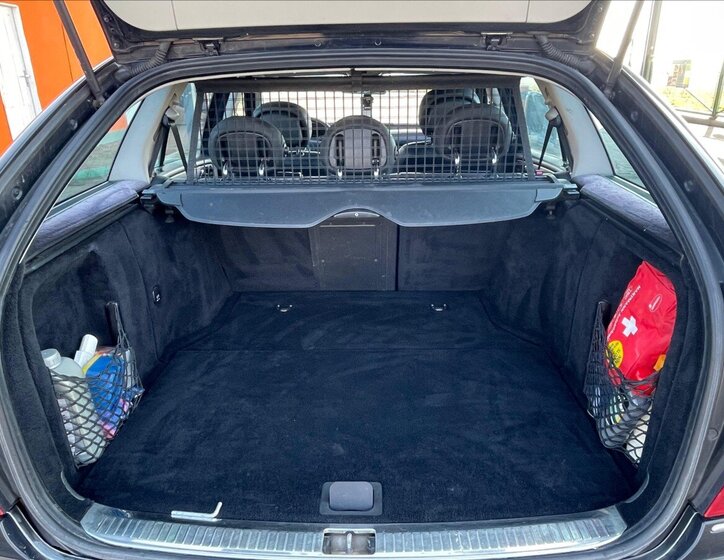 Mercedes-Benz Třídy C Kombi 2,1 l 110 kw