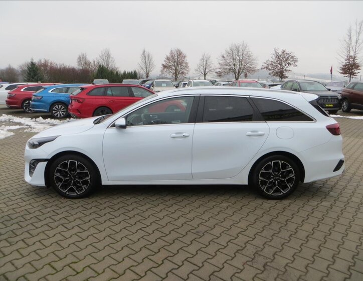 KIA Ceed 4