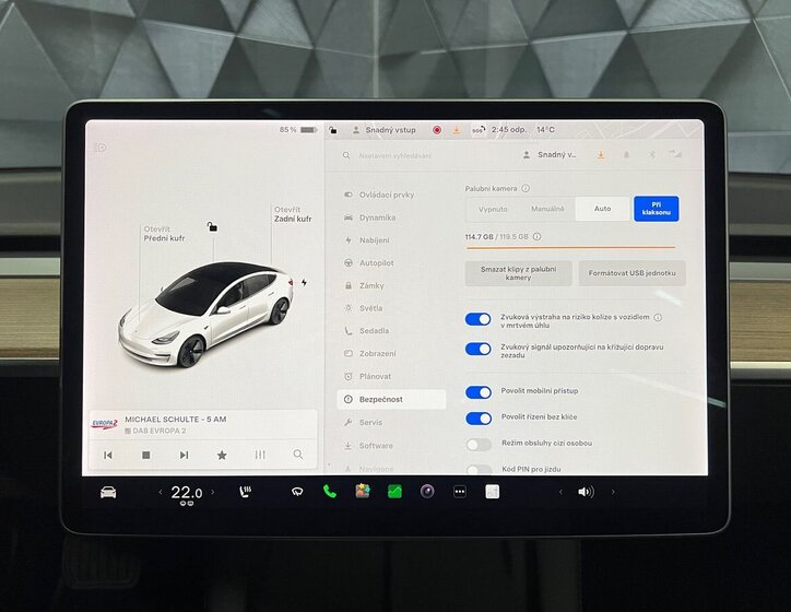 Tesla Model 3 Sedan / Limuzína 0,0 239 kw