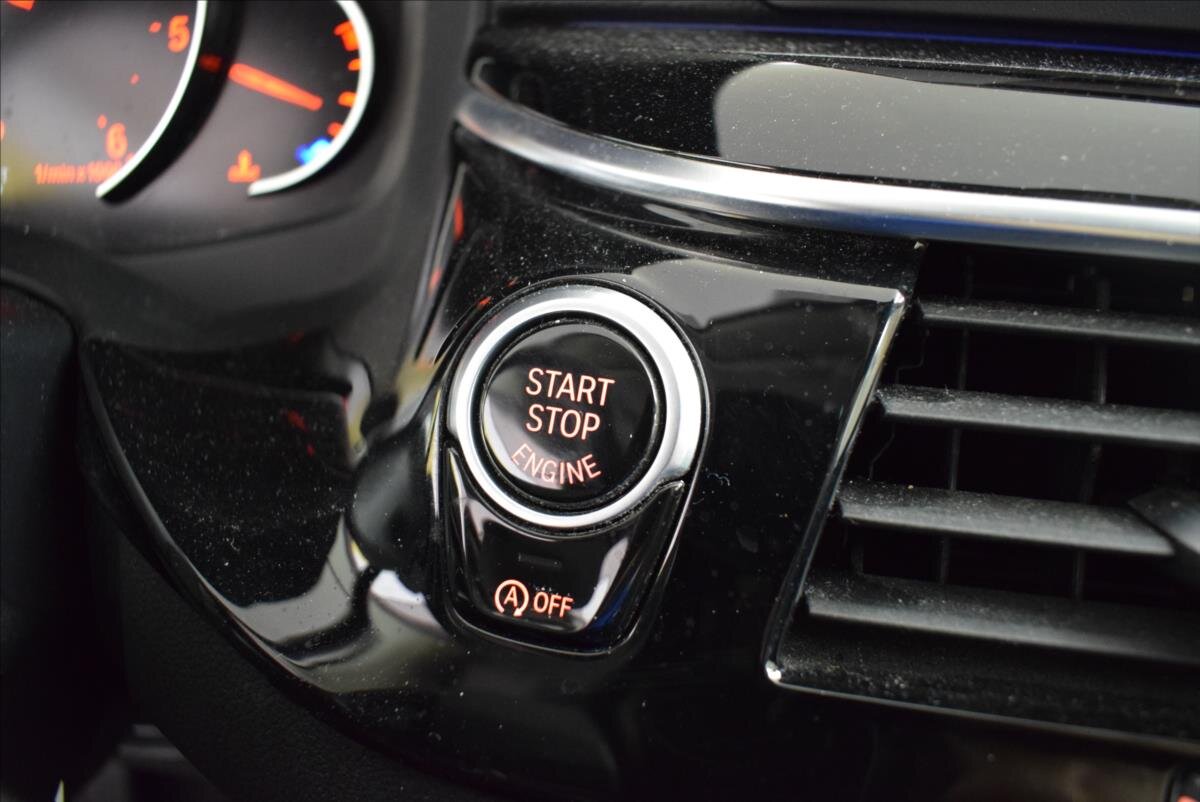 BMW Řada 5 Sedan / Limuzína 3,0 l 195 kw