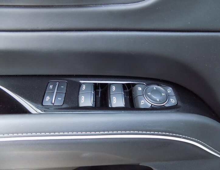 Cadillac Escalade 24