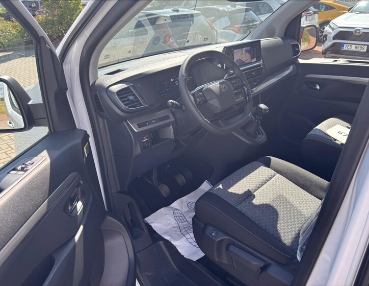 Toyota ProAce Verso 10