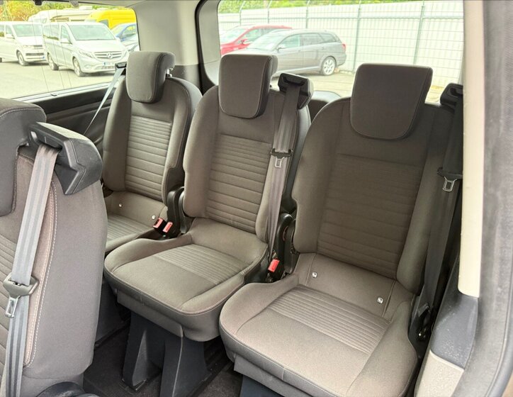 Ford Tourneo Custom MPV 2,0 l 96 kw