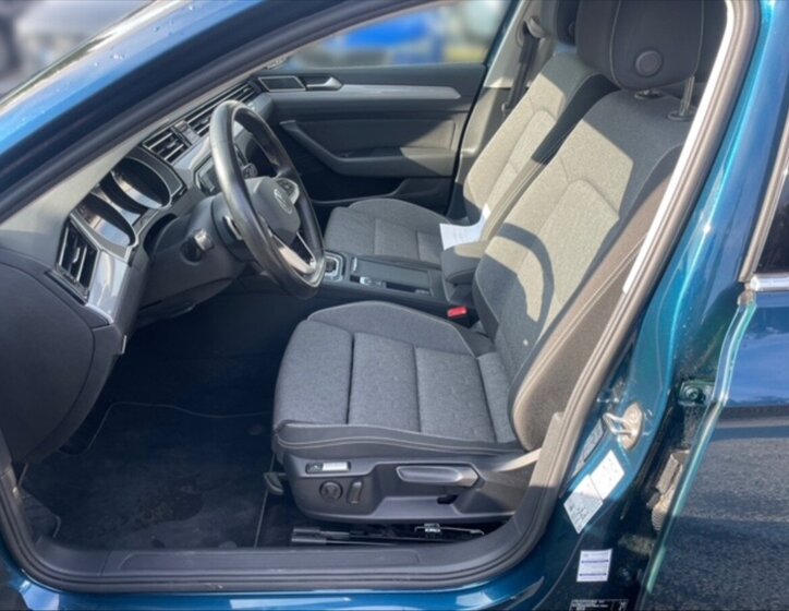 Volkswagen Passat Kombi 1,5 l 110 kw