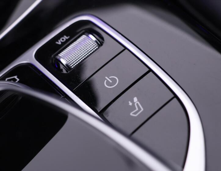 Mercedes-Benz Třídy E 38