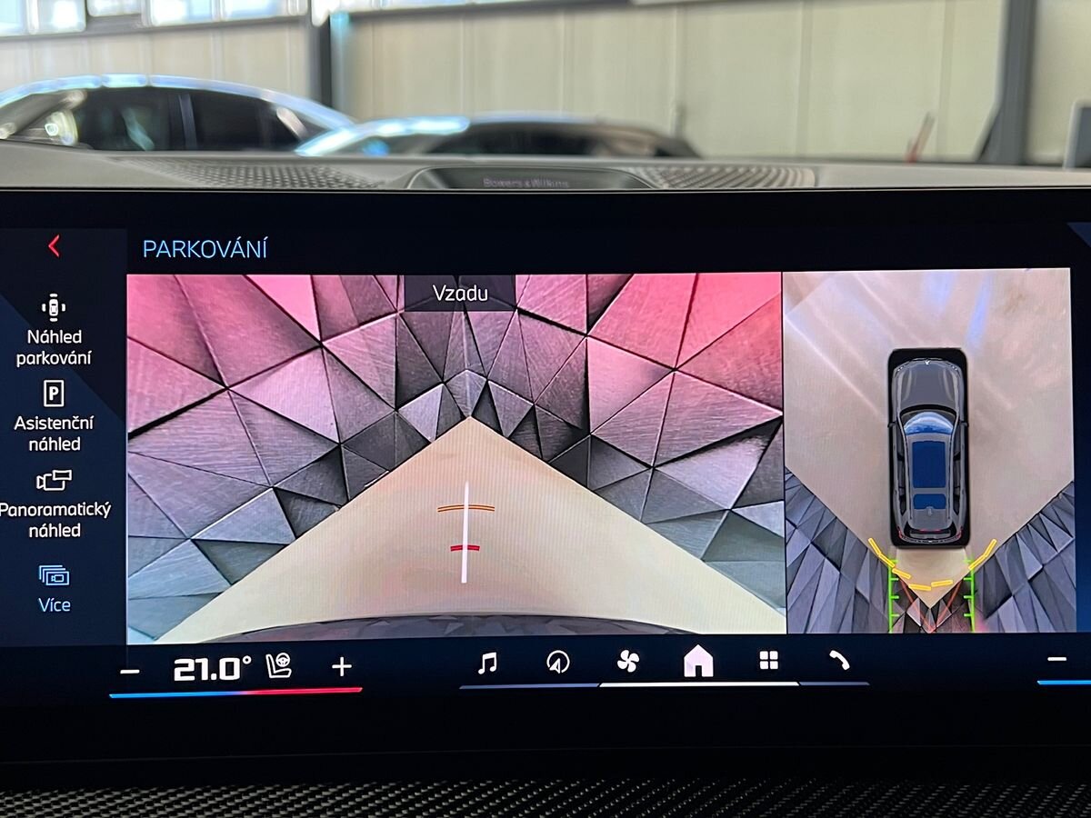 BMW X7 SUV / Terénní 4,4 l 390 kw