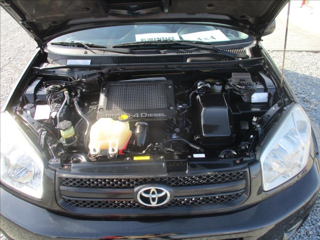 Toyota RAV4 SUV / Terénní 2,0 l 85 kw