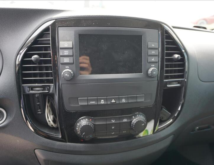 Mercedes-Benz Vito 17