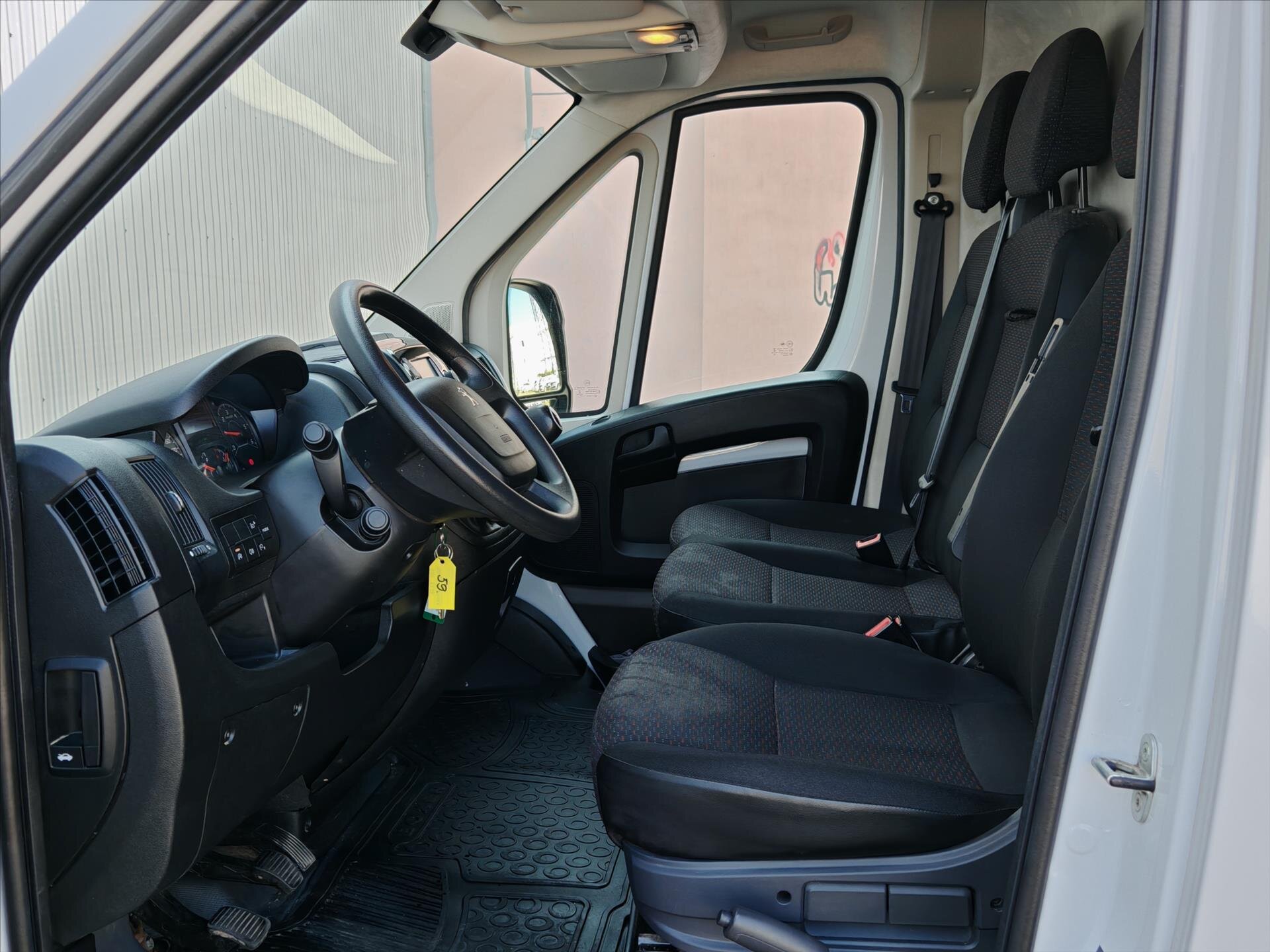 Peugeot Boxer Skříň 2,2 l 121 kw