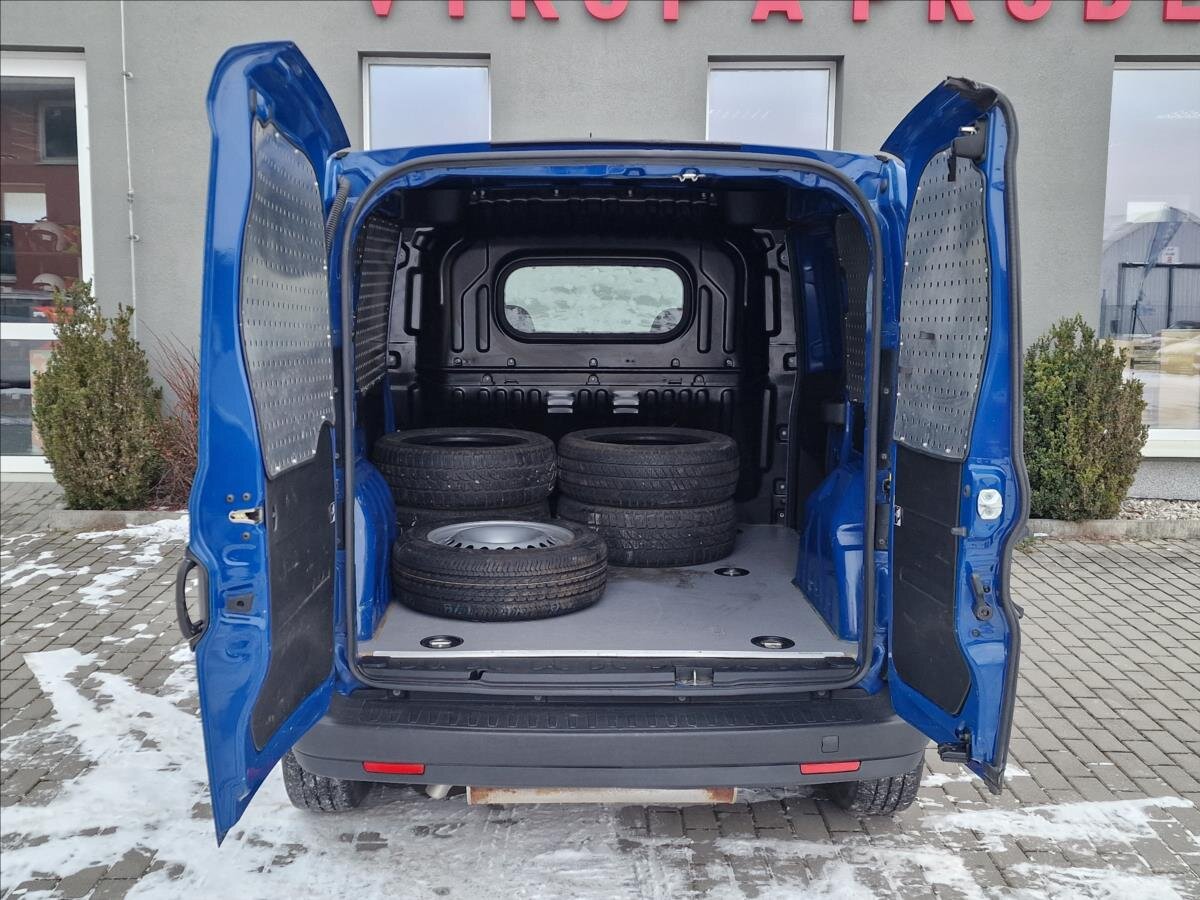 Fiat Dobló cargo Skříň 1,4 l 88 kw