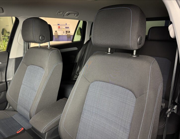 Volkswagen Passat Kombi 1,4 l 160 kw