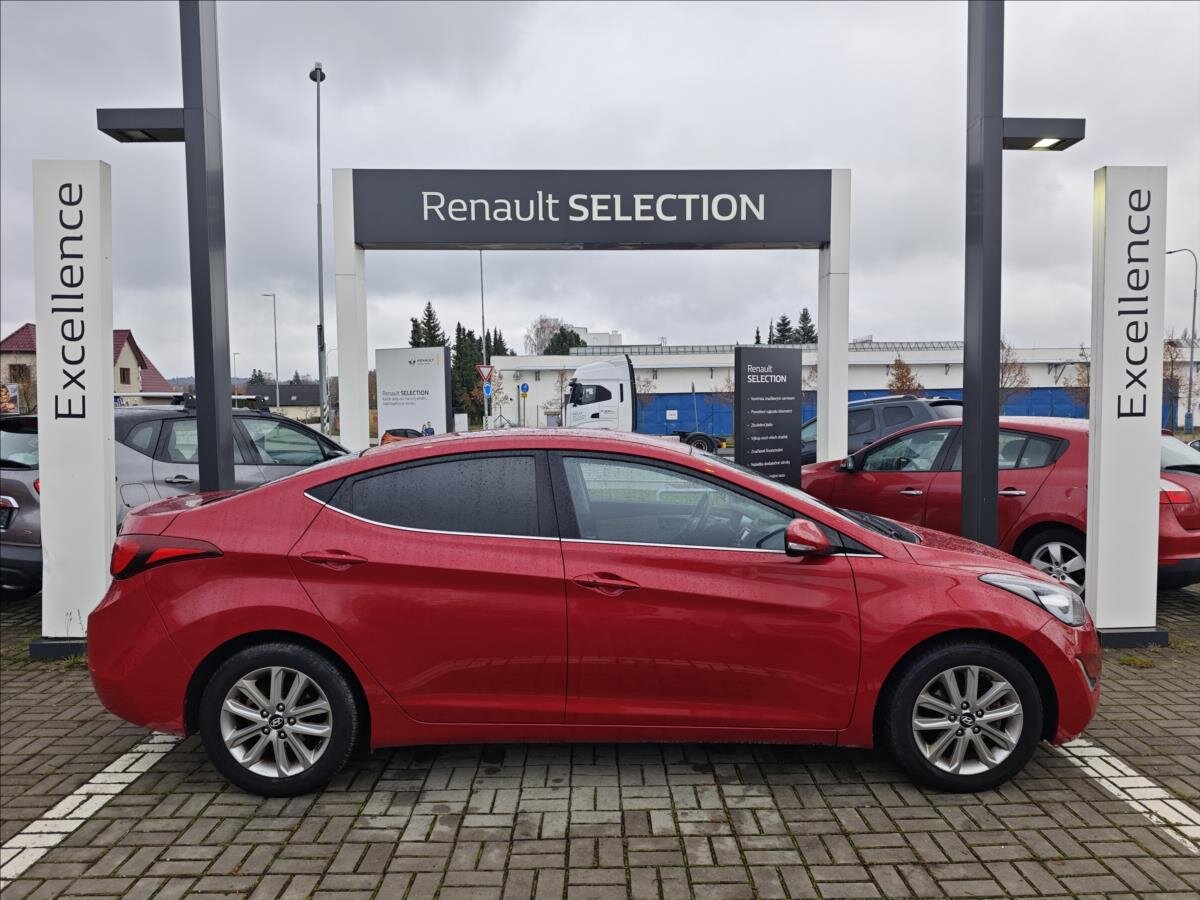 Hyundai Elantra Sedan 1,6 l 97 kw