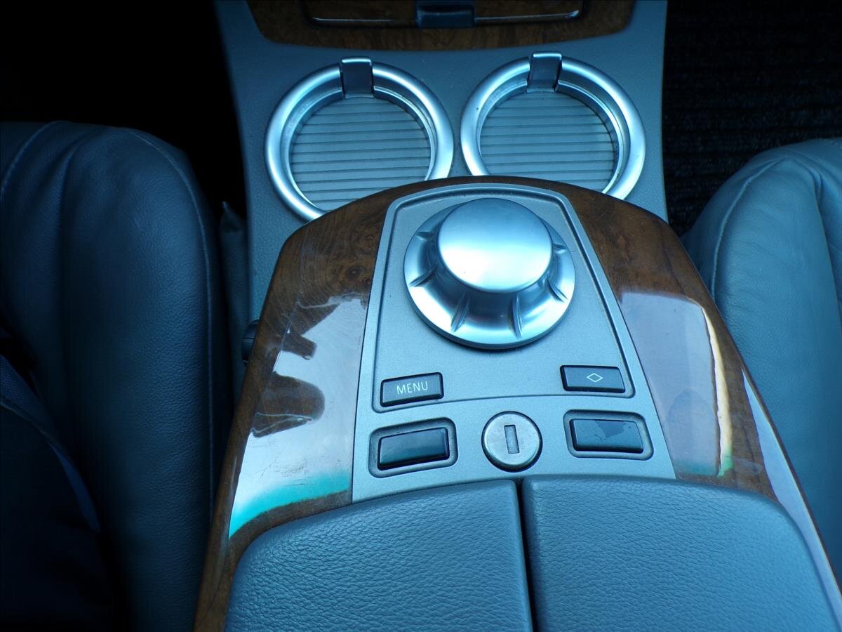 BMW Řada 7 Sedan / Limuzína 3,6 l 200 kw