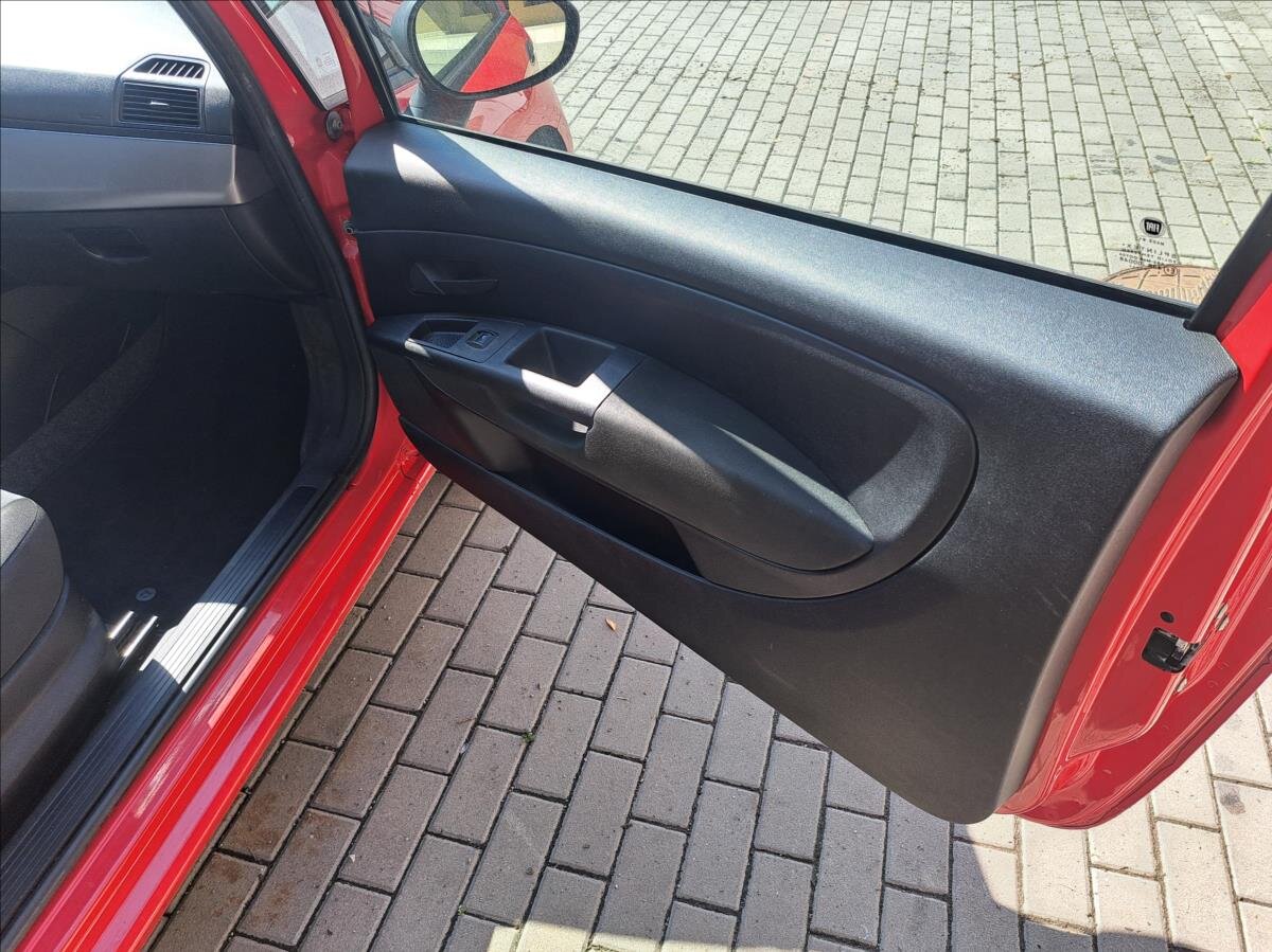 Fiat Grande Punto Kombi 1,2 l 51 kw