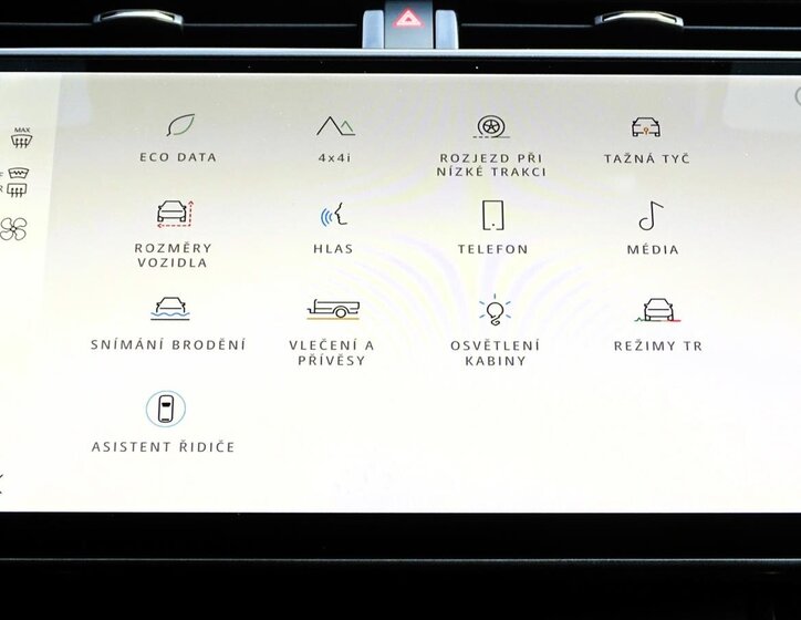 Land Rover Range Rover Velar SUV / Terénní 2,0 l 150 kw