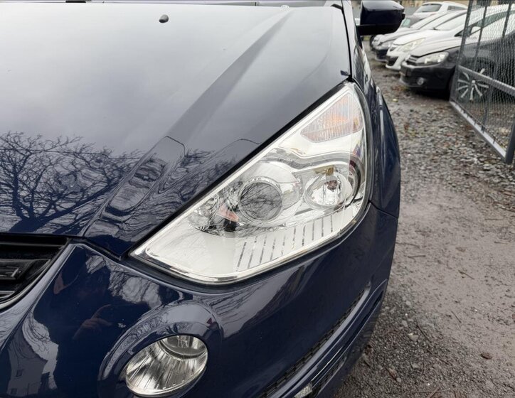Ford S-MAX MPV 2,2 l 147 kw