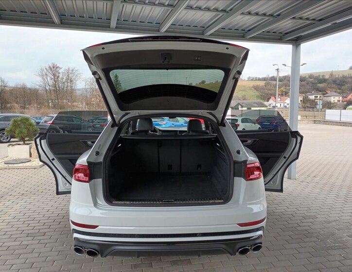 Audi SQ8 SUV / Terénní 4,0 l 320 kw