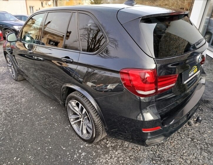 BMW X5 SUV 3,0 l 280 kw