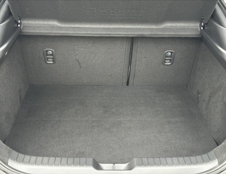 Mazda MX-30 SUV / Terénní 0,0 107 kw