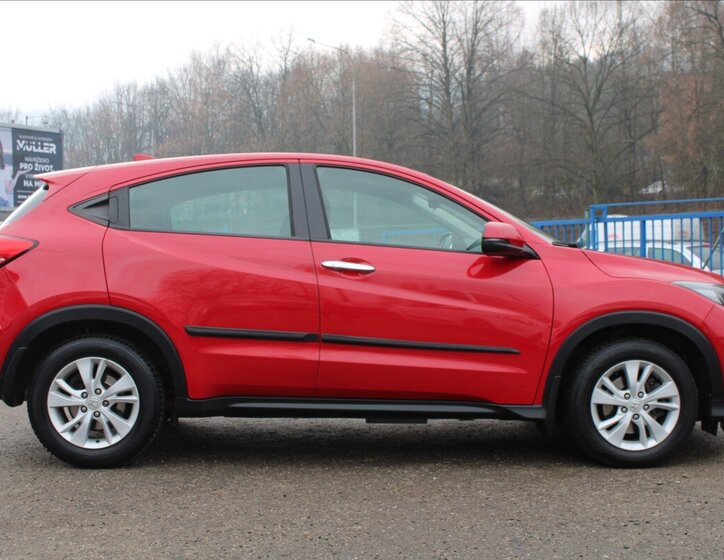 Honda HR-V SUV / Terénní 1,5 l 96 kw