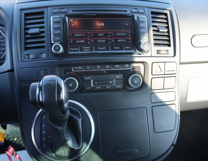 Volkswagen Multivan MPV 2,0 l 103 kw