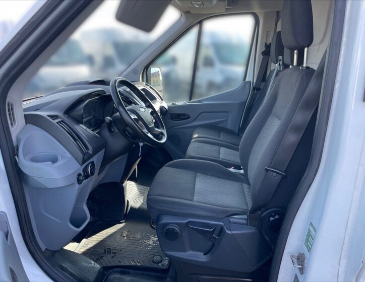 Ford Transit Skříň 2,0 l 77 kw