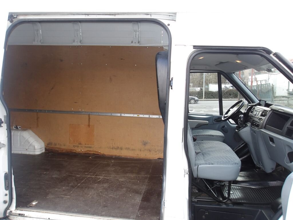Ford Transit Skříň 2,2 l 74 kw