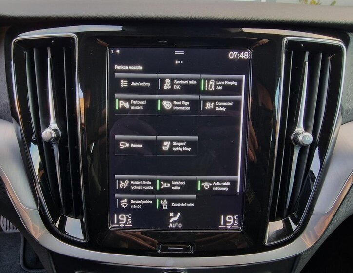 Volvo V60 Kombi 2,0 l 145 kw