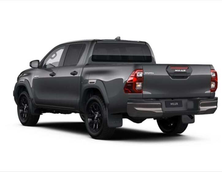 Toyota Hilux 2