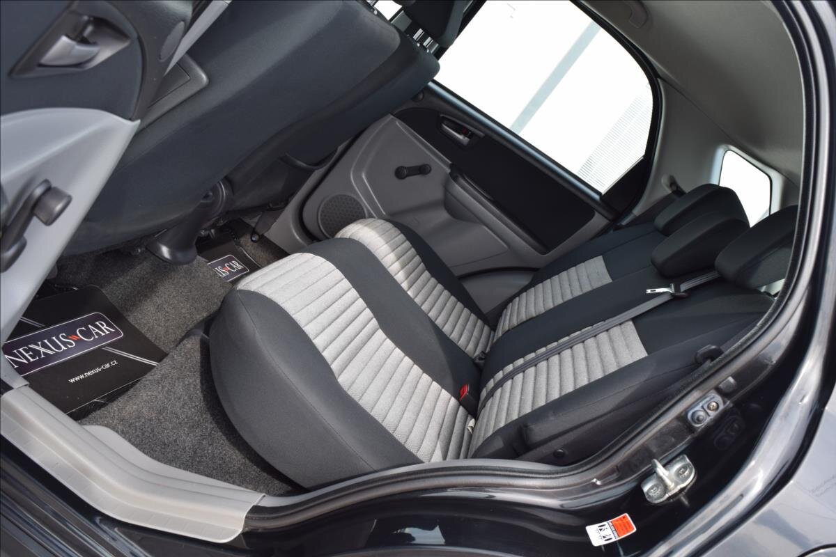 Suzuki SX4 Hatchback 1,6 l 79 kw