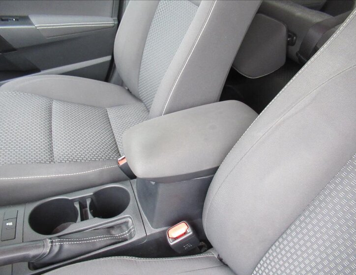 Toyota Corolla Sedan 1,6 l 97 kw