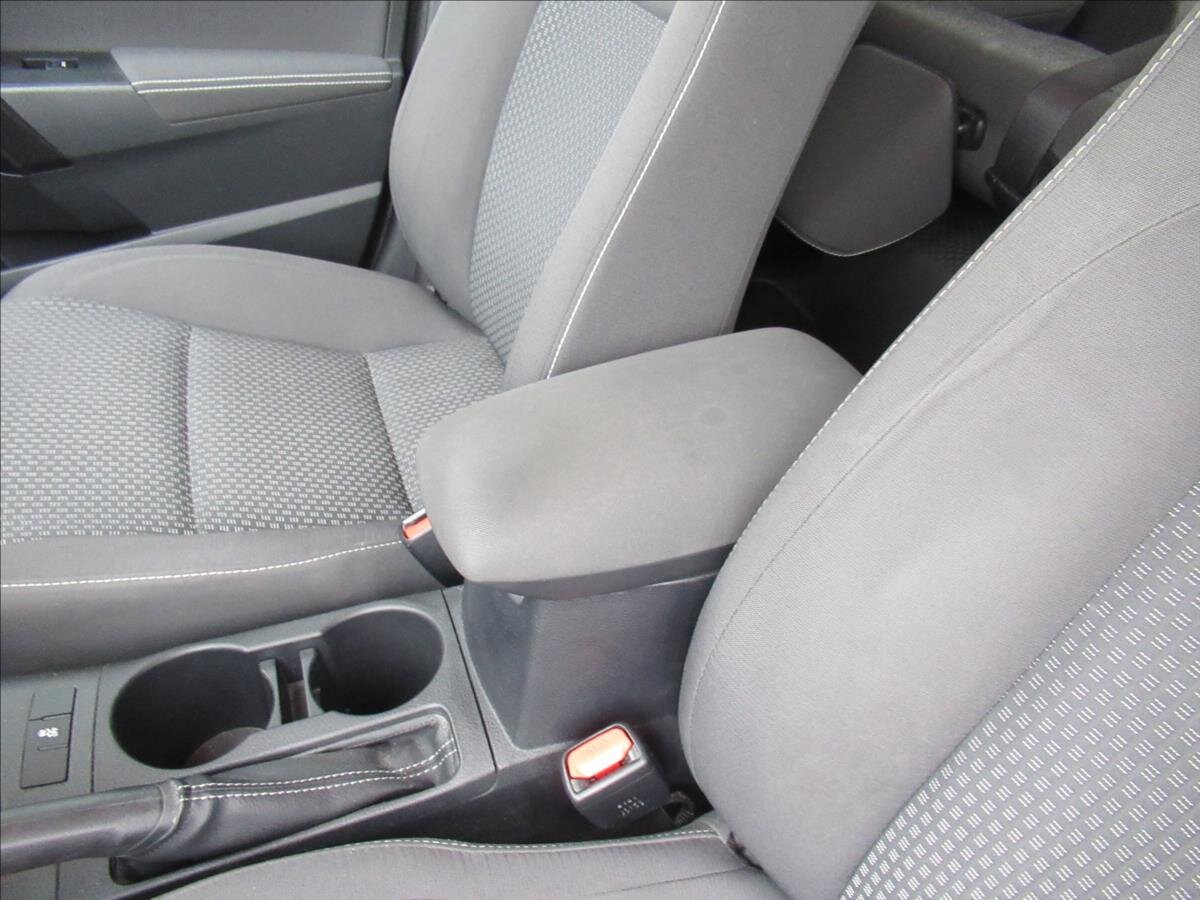 Toyota Corolla Sedan 1,6 l 97 kw