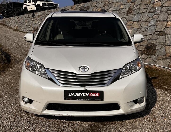 Toyota Sienna MPV 3,5 l 198 kw