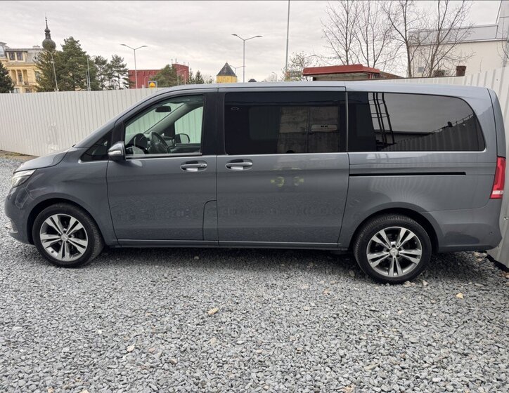 Mercedes-Benz Třídy V Kombi 2,1 l 120 kw