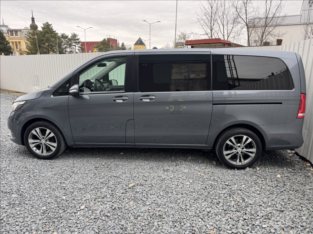 Mercedes-Benz Třídy V Kombi 2,1 l 120 kw
