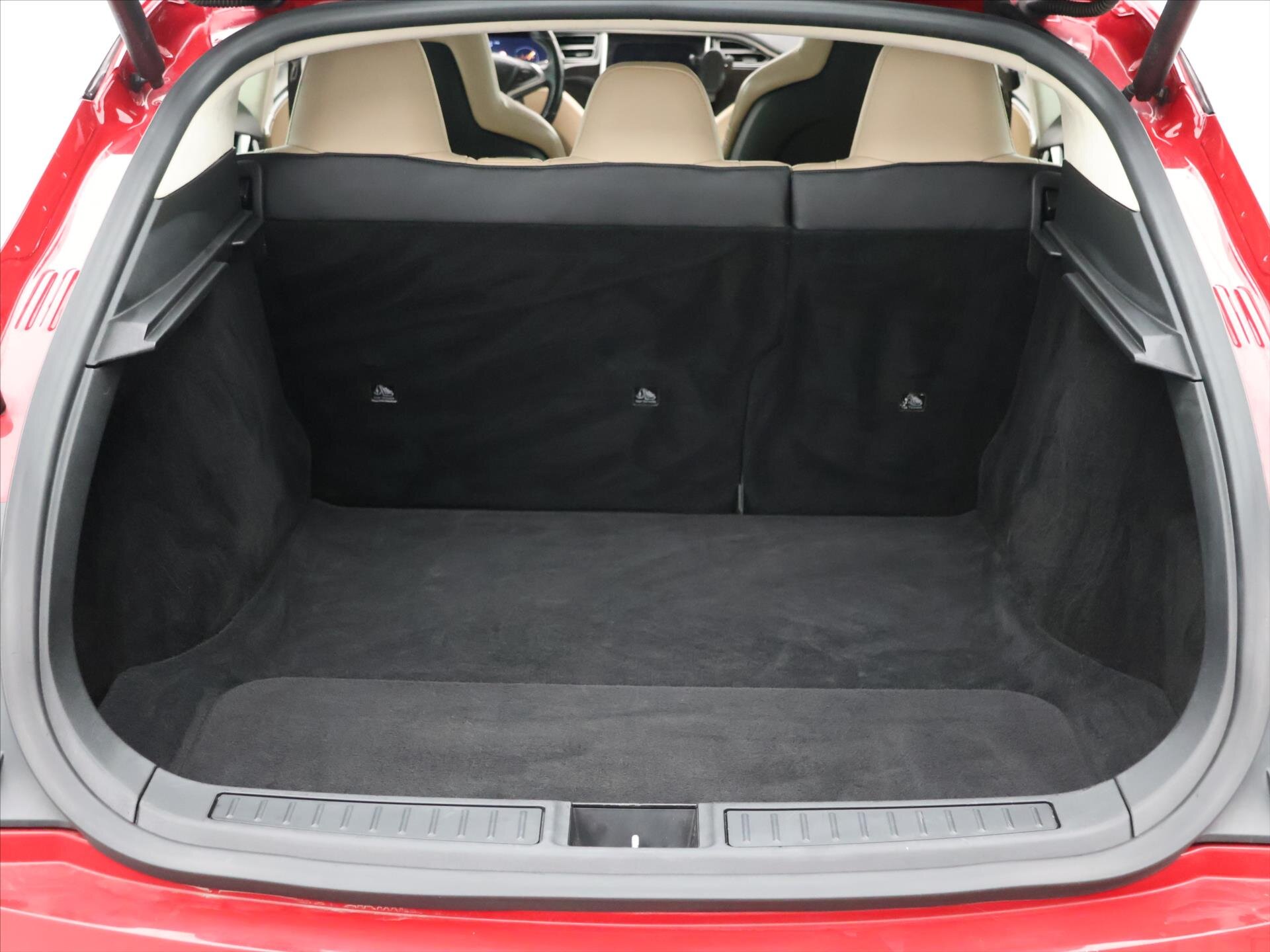 Tesla Model S Sedan / Limuzína 0,0 193 kw