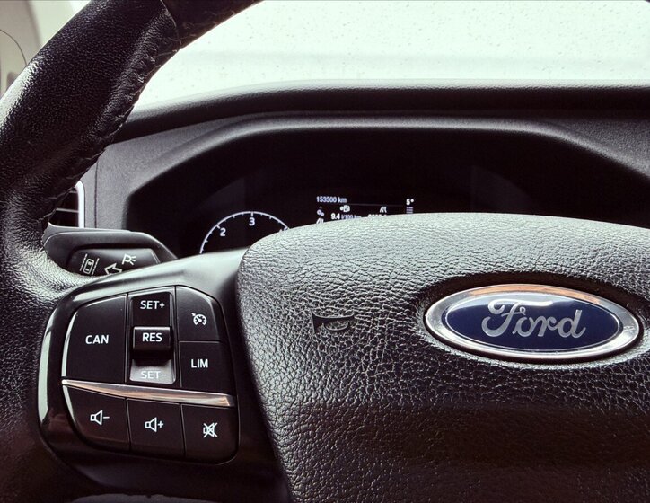 Ford Tourneo Custom MPV 2,0 l 125 kw